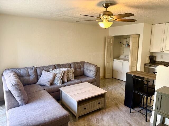 Building Photo - 641 Executive Center Dr