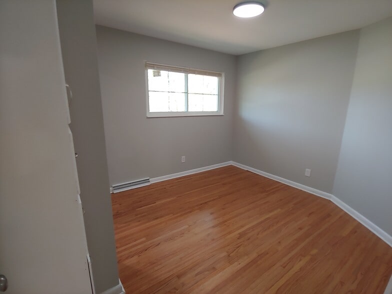 Bedroom 3 - 115 Elm St