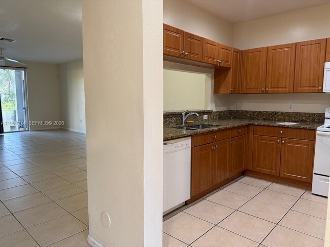 Building Photo - 8246 SW 27th St