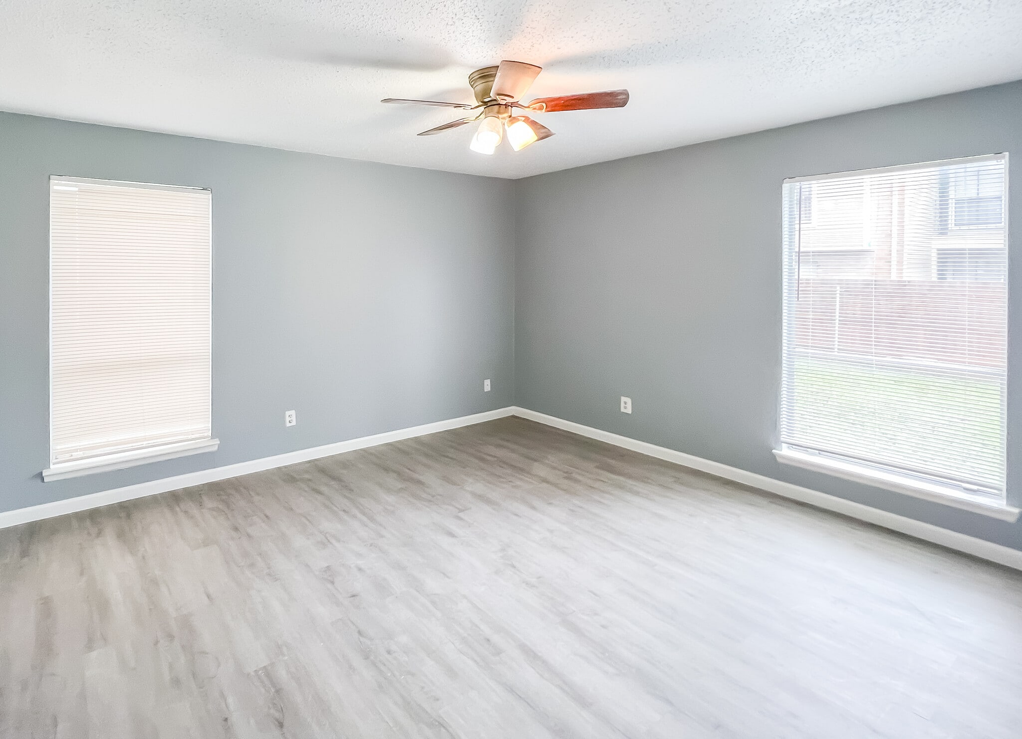 Building Photo - 200 Uhland Rd