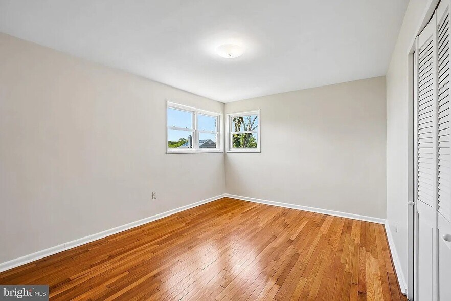 Building Photo - 1615 Parham Pl