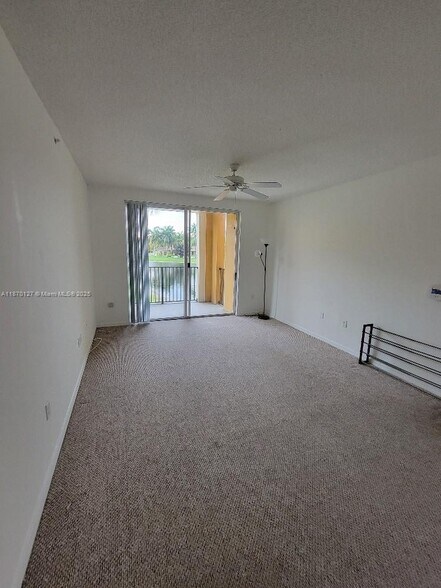 Building Photo - 2160 E Preserve Way