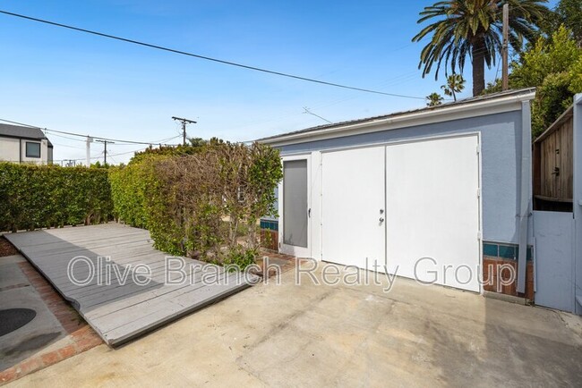 Building Photo - 12827 Rubens Ave