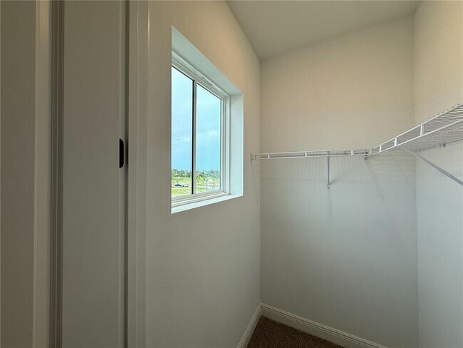 Building Photo - 10020 Ballast Dr