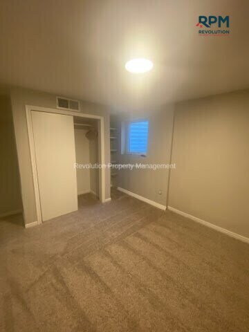 Building Photo - Room for rent in convenient Ogden Location