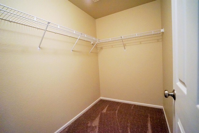 Building Photo - 7468 Skyline Way