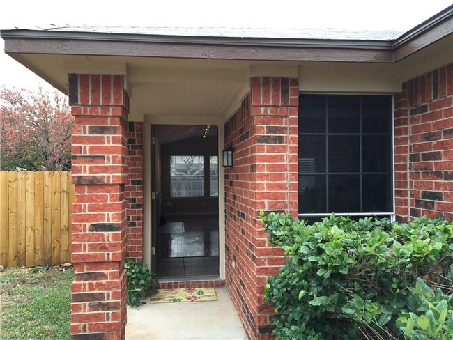 Building Photo - 1216 Brashear Ln