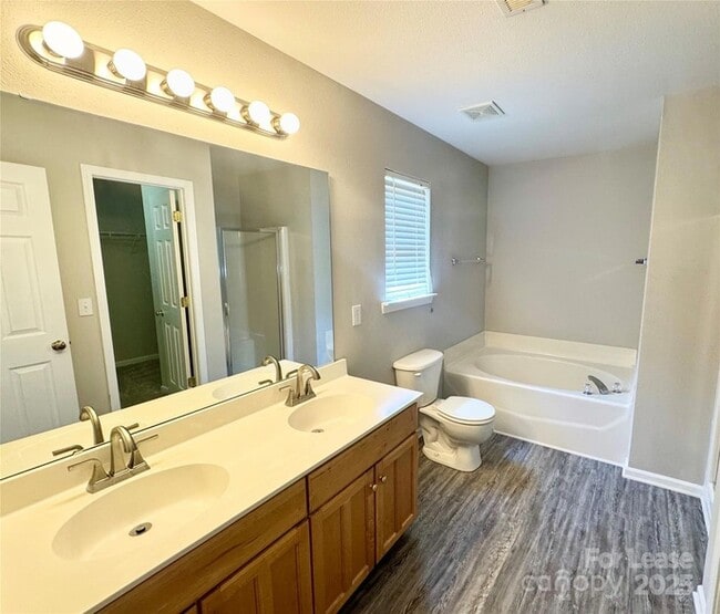 Building Photo - 9413 Thatcher Hall Ct