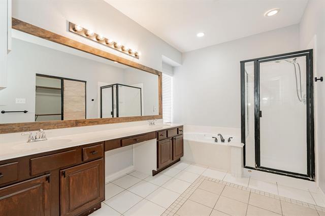 Building Photo - 2923 Newport Dr