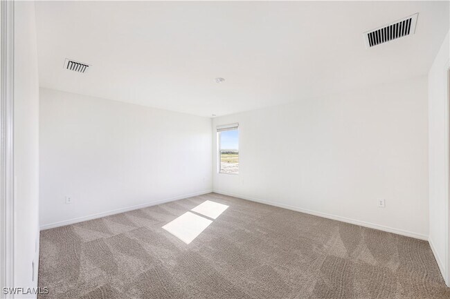 Building Photo - 19558 Fairhill Ct