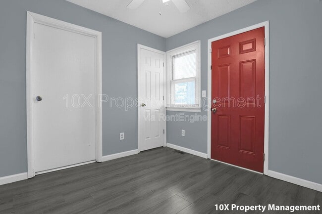 Building Photo - 6169 Laurelwood Ct