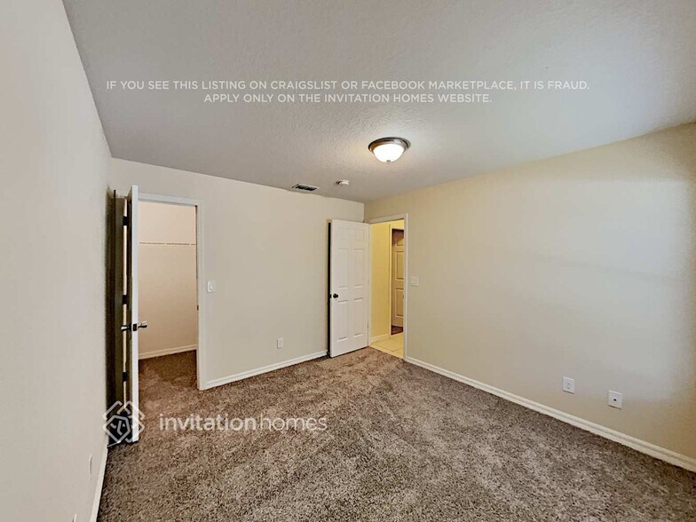 Building Photo - 103 E Division St