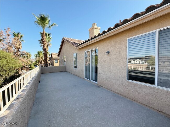 Building Photo - 7761 Locke Haven Dr