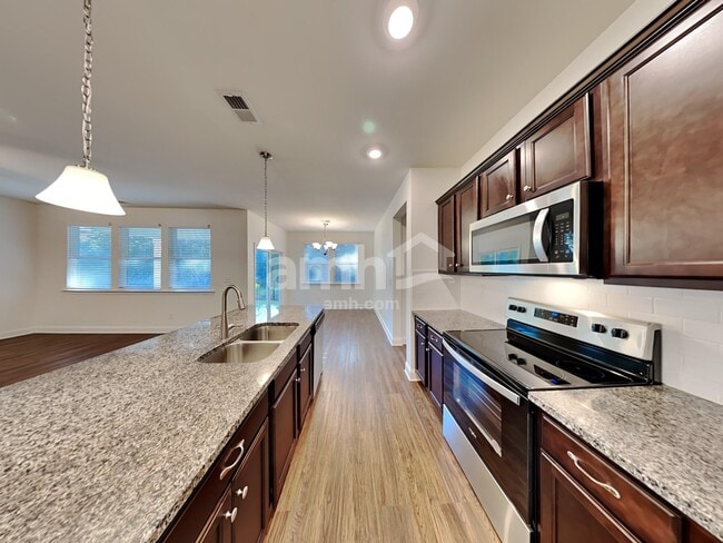 Building Photo - 225 Rivulet Dr