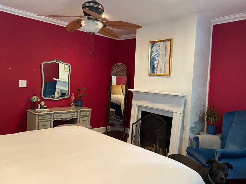 Building Photo - 13 Elizabeth St