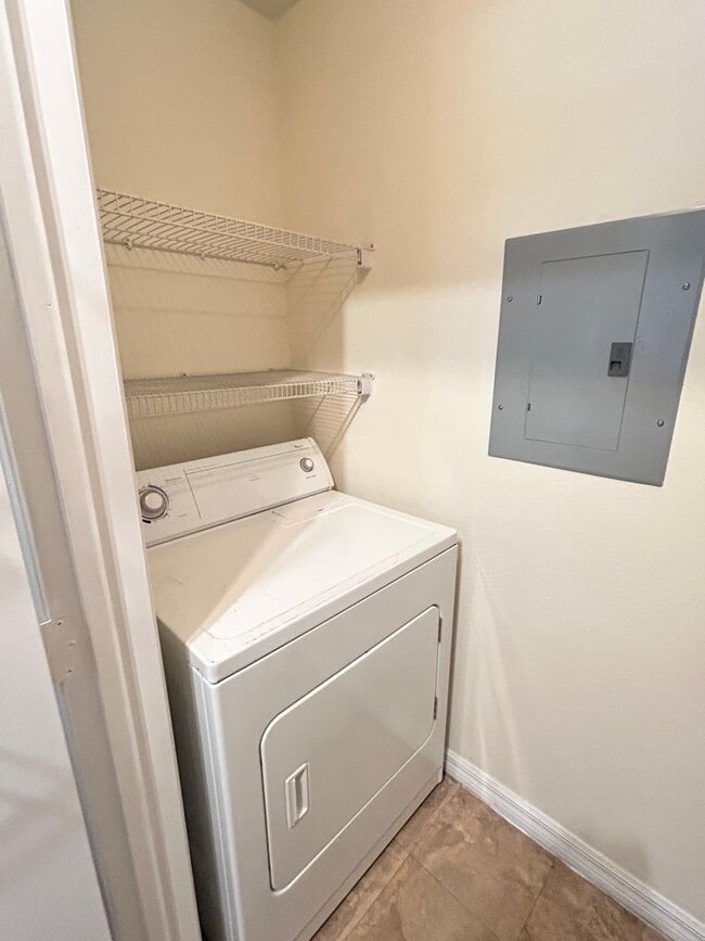 Building Photo - 1 Bed/1 Bath Condo in Gorgeous Resort Style Community