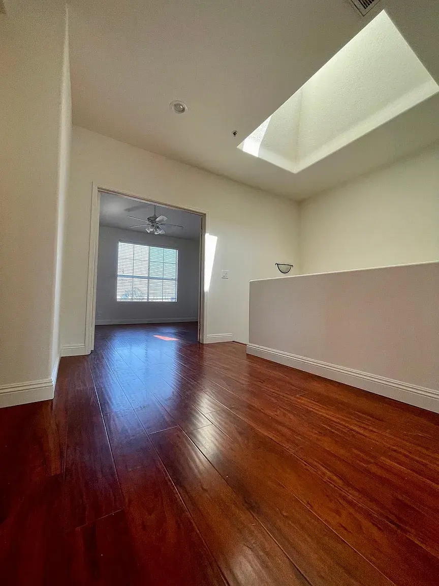 Building Photo - 5405 Marine Ave