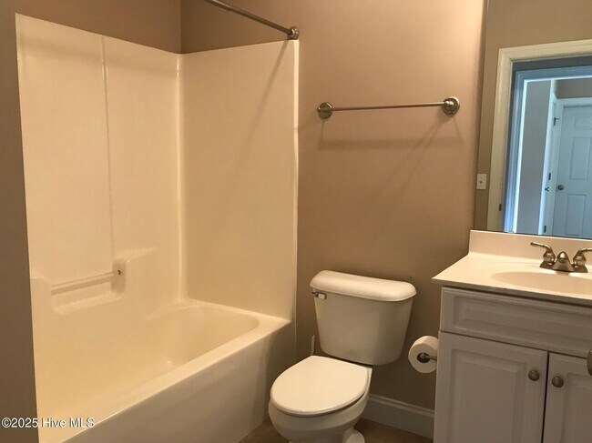 Building Photo - 3013 Braewood Ct