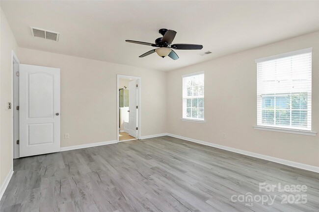Building Photo - 14321 Green Birch Dr