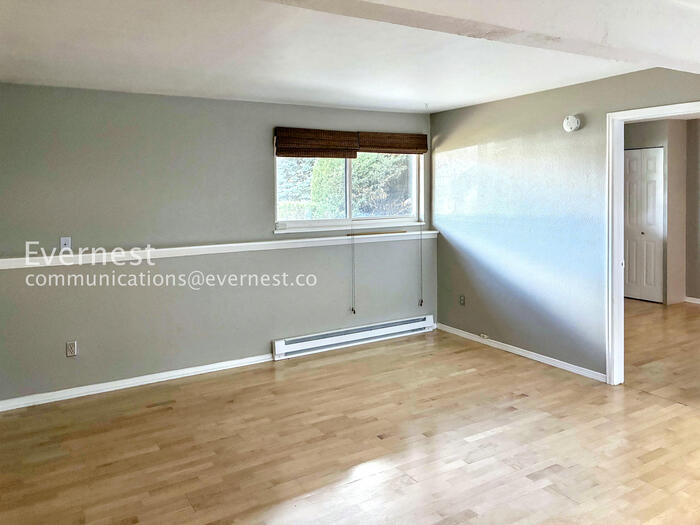 Building Photo - 2640 Juniper Ave