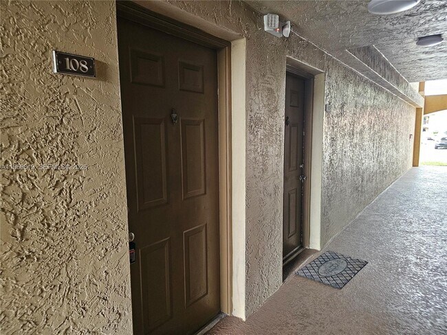 Building Photo - 151 SW 117th Ave