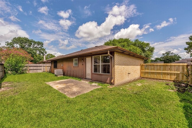 Building Photo - 2779 Forest Point Dr