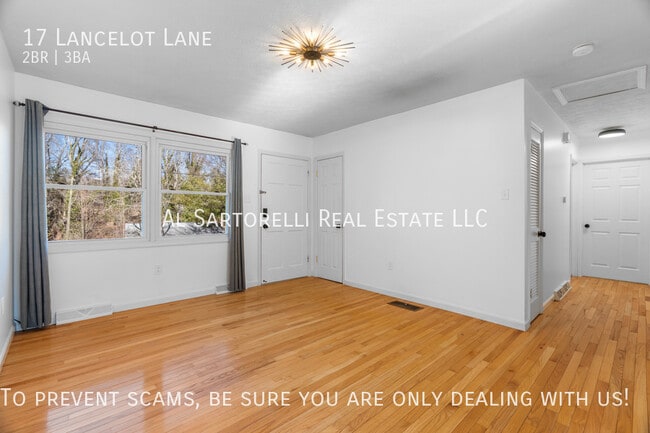 Building Photo - 17 Lancelot Ln