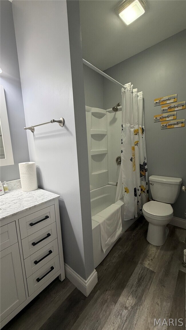 Building Photo - 2035 Allen Ave