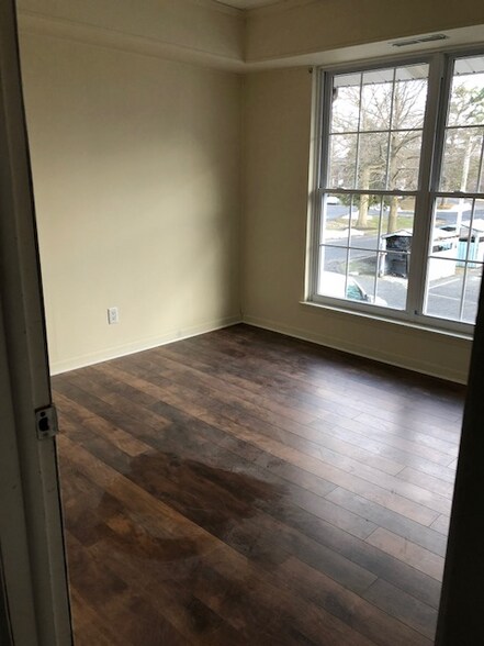 Building Photo - 275 Green St