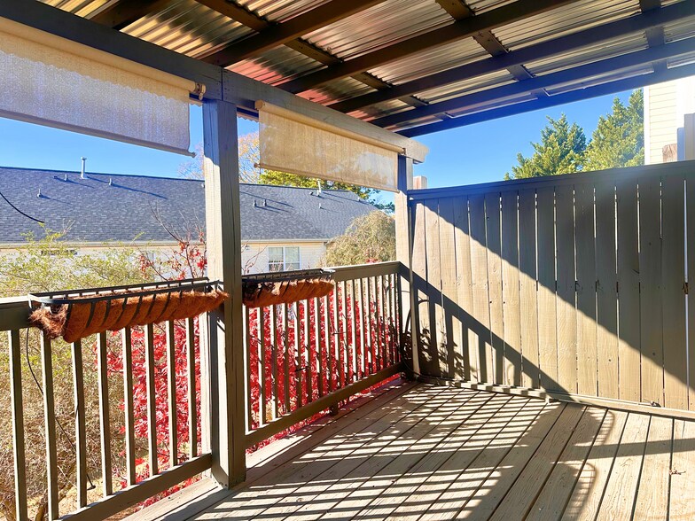 Building Photo - 307 Savoy Ct