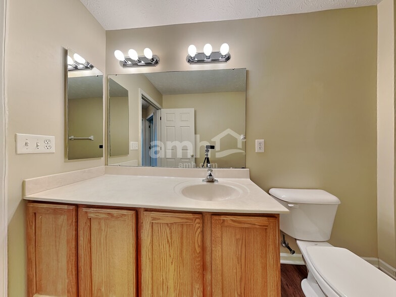 Building Photo - 1425 Windstar Ct