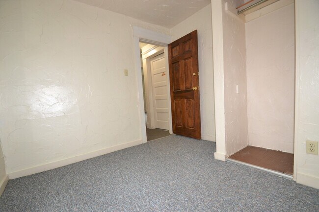 Building Photo - 406 Kling St