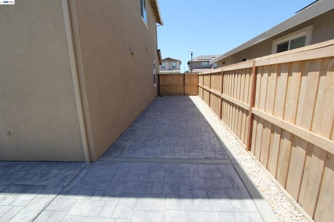 Building Photo - 1008 Osprey Dr