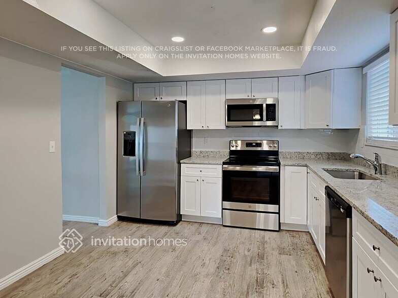 Building Photo - 2453 Garden Way