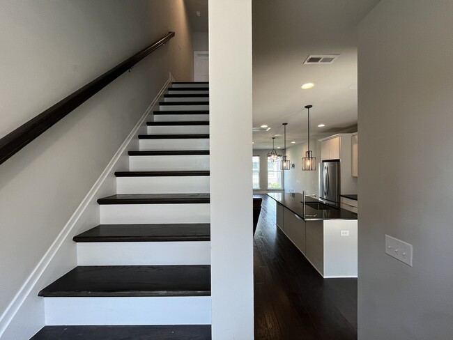 Building Photo - 1617 Cannon View Ln