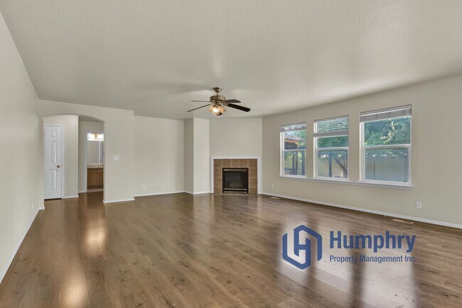Building Photo - 3956 E Granger Dr