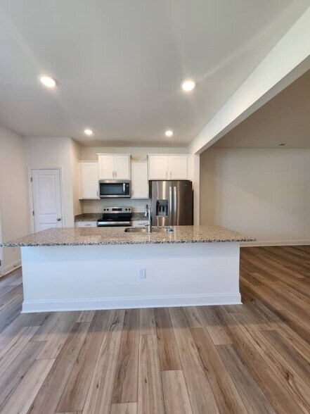 Building Photo - 4919 Caddis Bnd