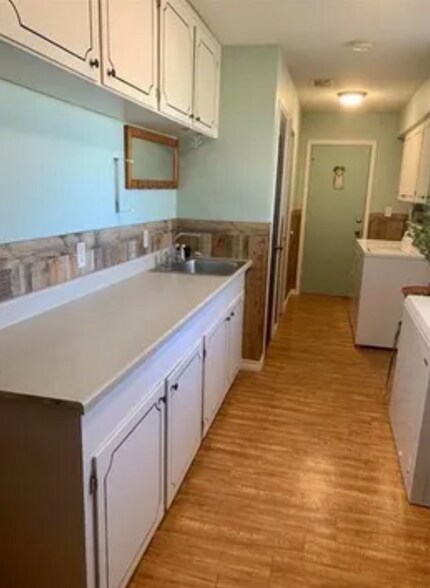 Laundry room - 12995 County Road 2919