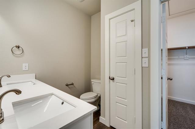 Building Photo - 712 Fallow Dr