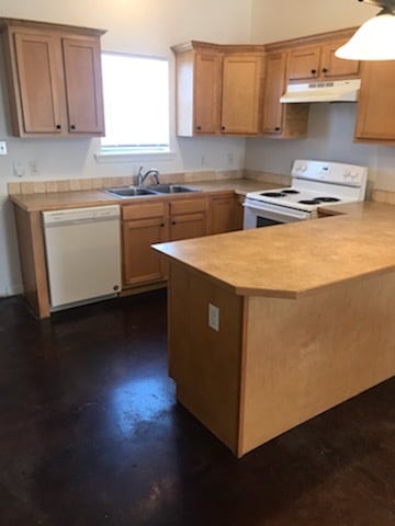 Building Photo - 2020 Southwood Dr