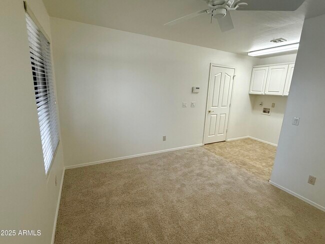 Building Photo - 4208 E Hamblin Dr