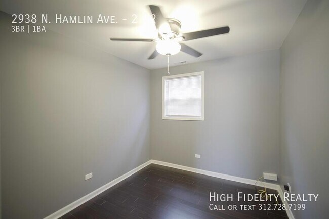 Building Photo - 2938 N Hamlin Ave