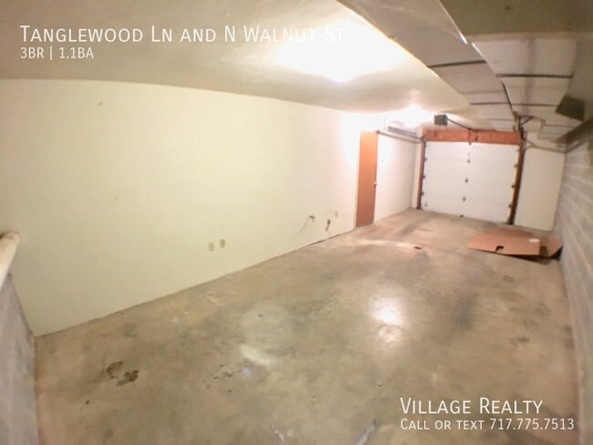 Building Photo - 410 Tanglewood Ln