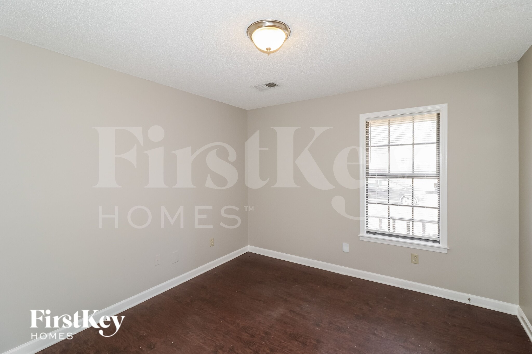 Building Photo - 4925 Water Fowl Ln