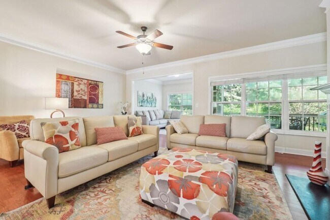 Building Photo - 3808 Fairhill Point