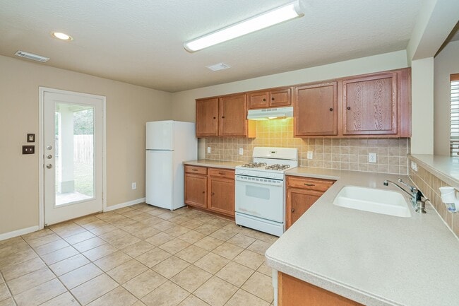 Building Photo - 29310 Hickory Terrace Dr