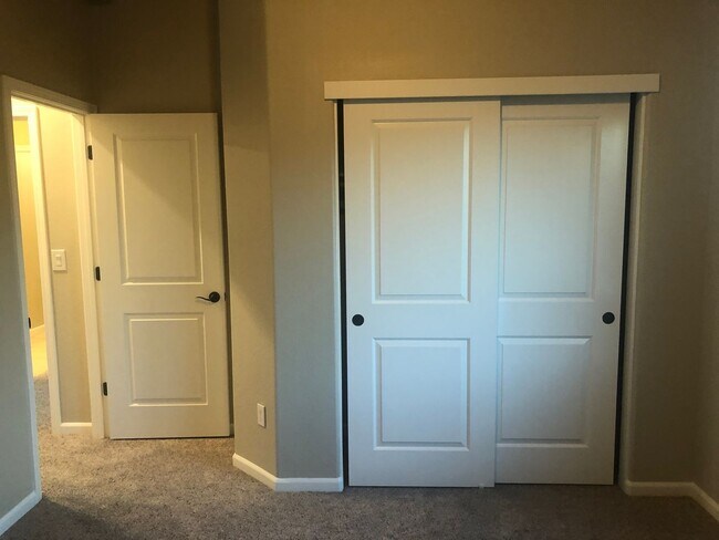 Building Photo - 4 Bedroom 2, Bath, 1900 sft. Ione Home for Lease.