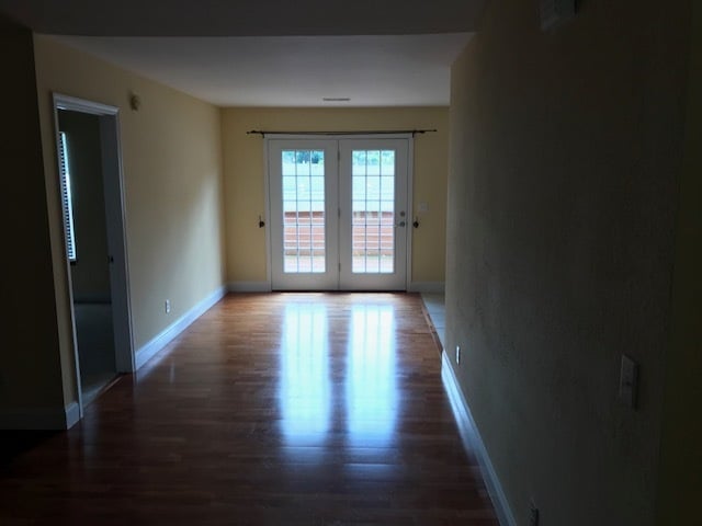 Building Photo - Maryville, 4 bedroom home with fireplace