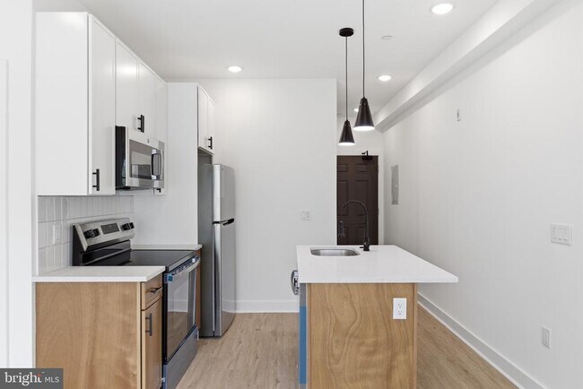 Building Photo - 4021 Brown St