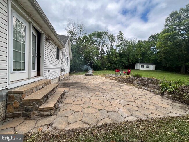 Building Photo - 65 Bentley Dr